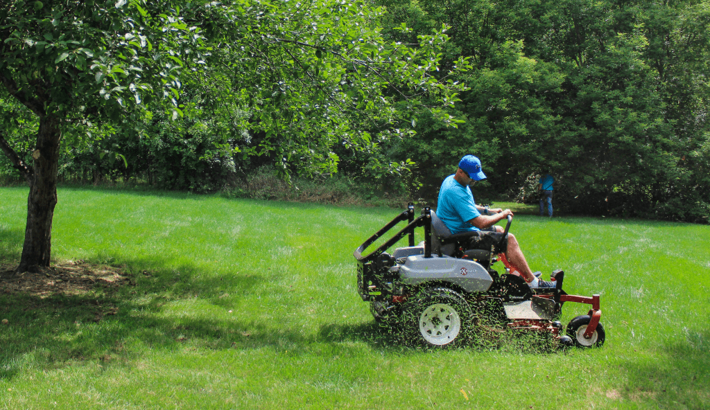 5 Benefits of Hiring a Landscaper - LawnGuru Blog