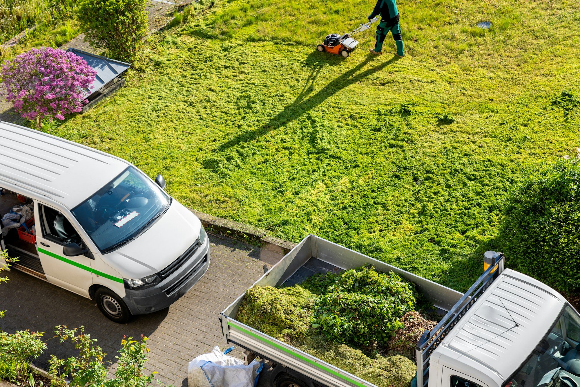 how-much-does-lawn-care-cost-in-2025
